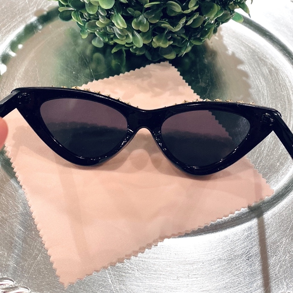 Rhinestone Cat Eye Sunglasses in Black ~ Brand New - Picture 7 of 9
